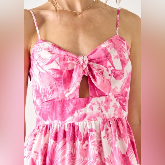 Francesca’s Katrina floral dress - Picture 4 of 7